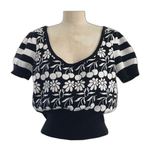 Anthropologie Black Floral Stretch Knit Retro Whimsical Cropped Cutout Top - M - Picture 1 of 9